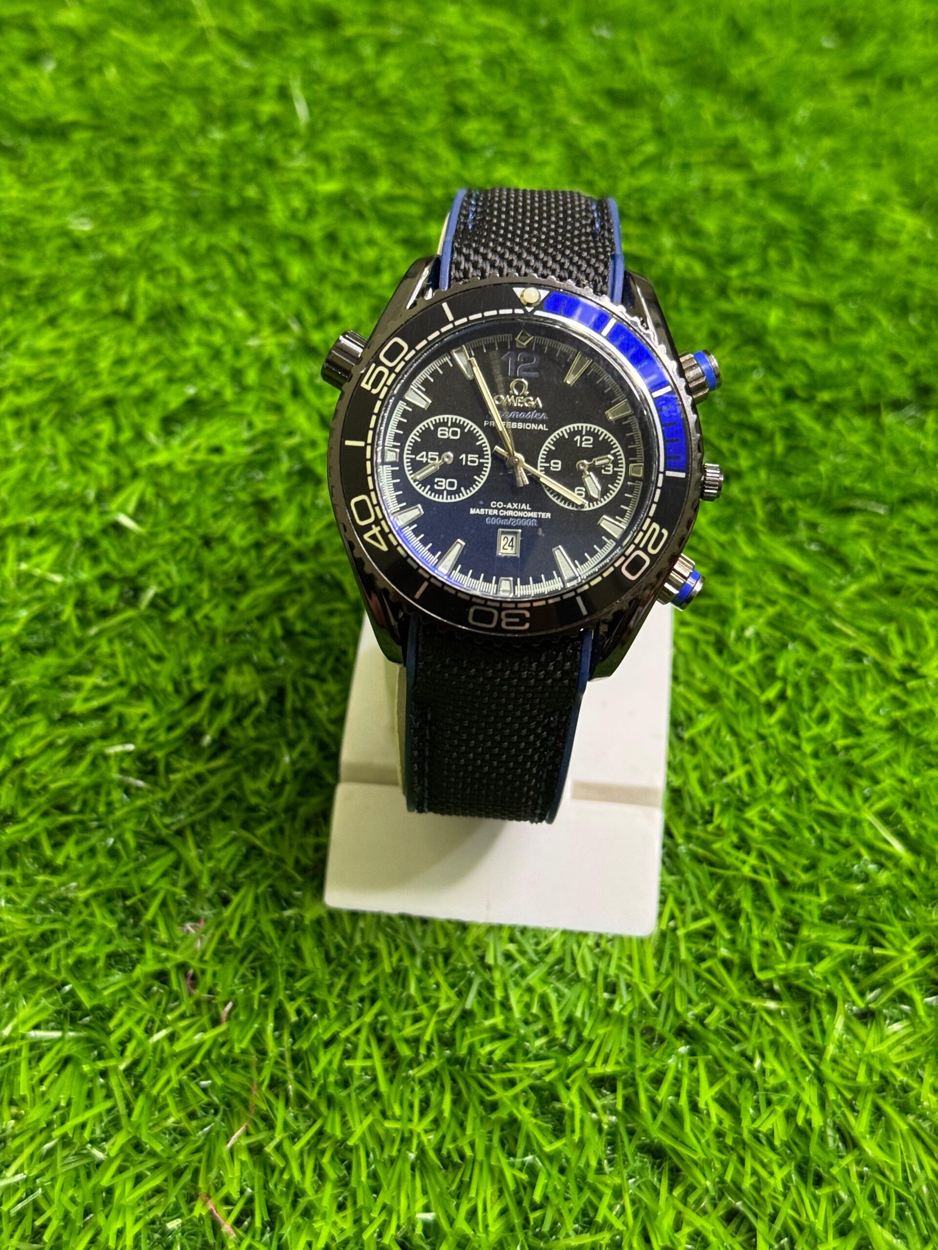 Omega Seamaster Planet Ocean - Image 9