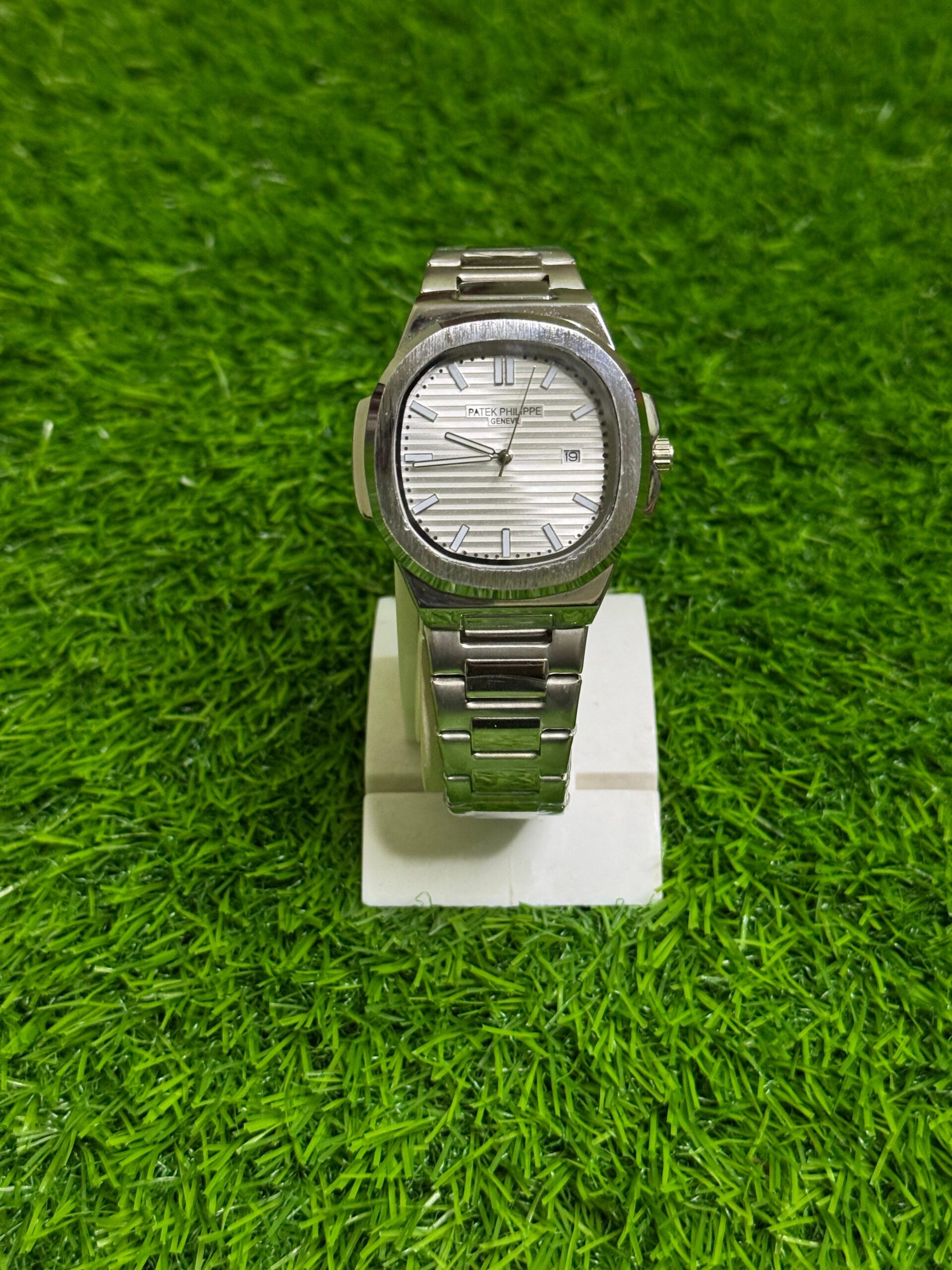 Patek Philippe Genève Date just – Elegant Swiss Quartz Watch