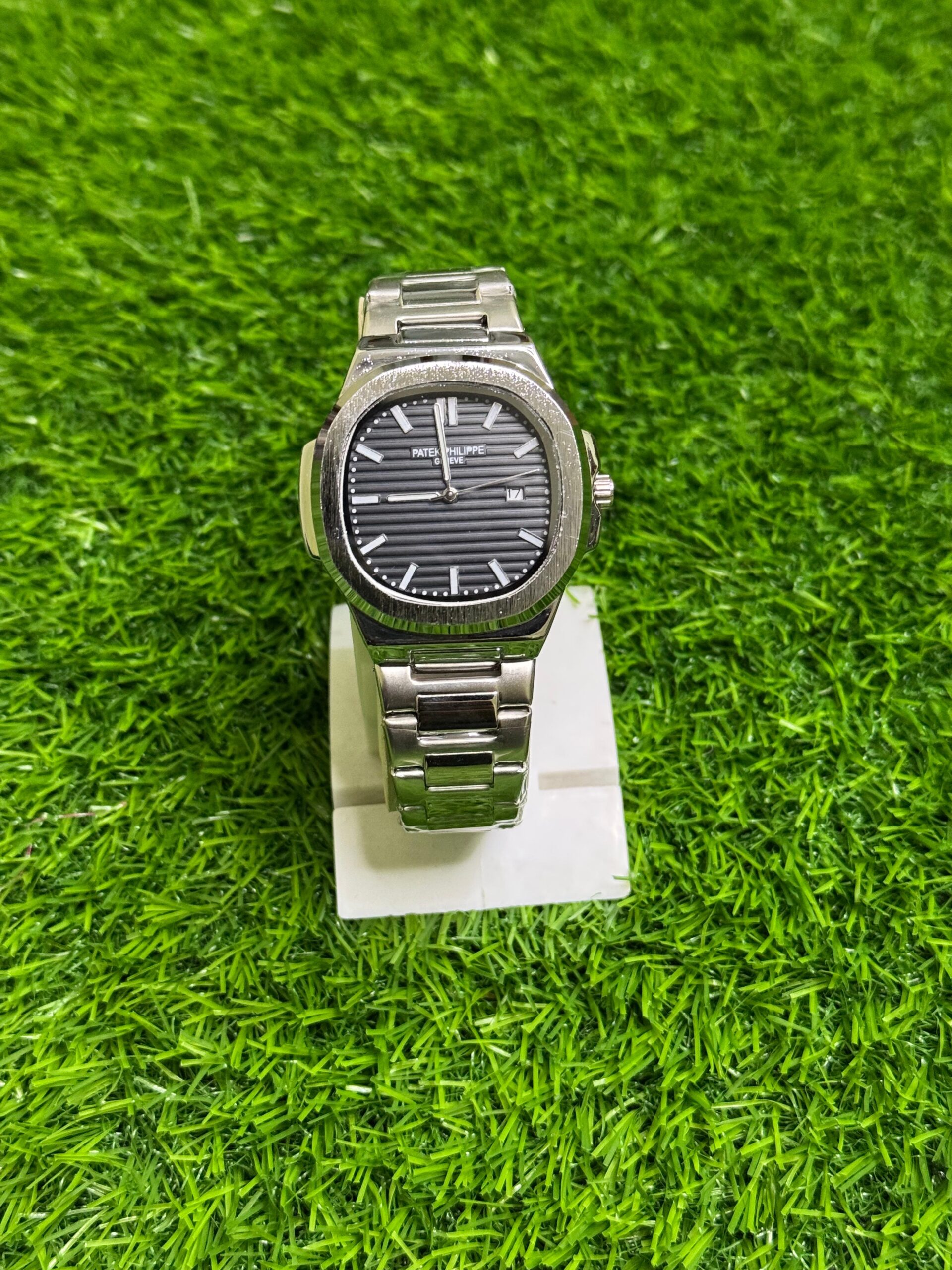 Patek Philippe Genève Date just – Elegant Swiss Quartz Watch - Image 2