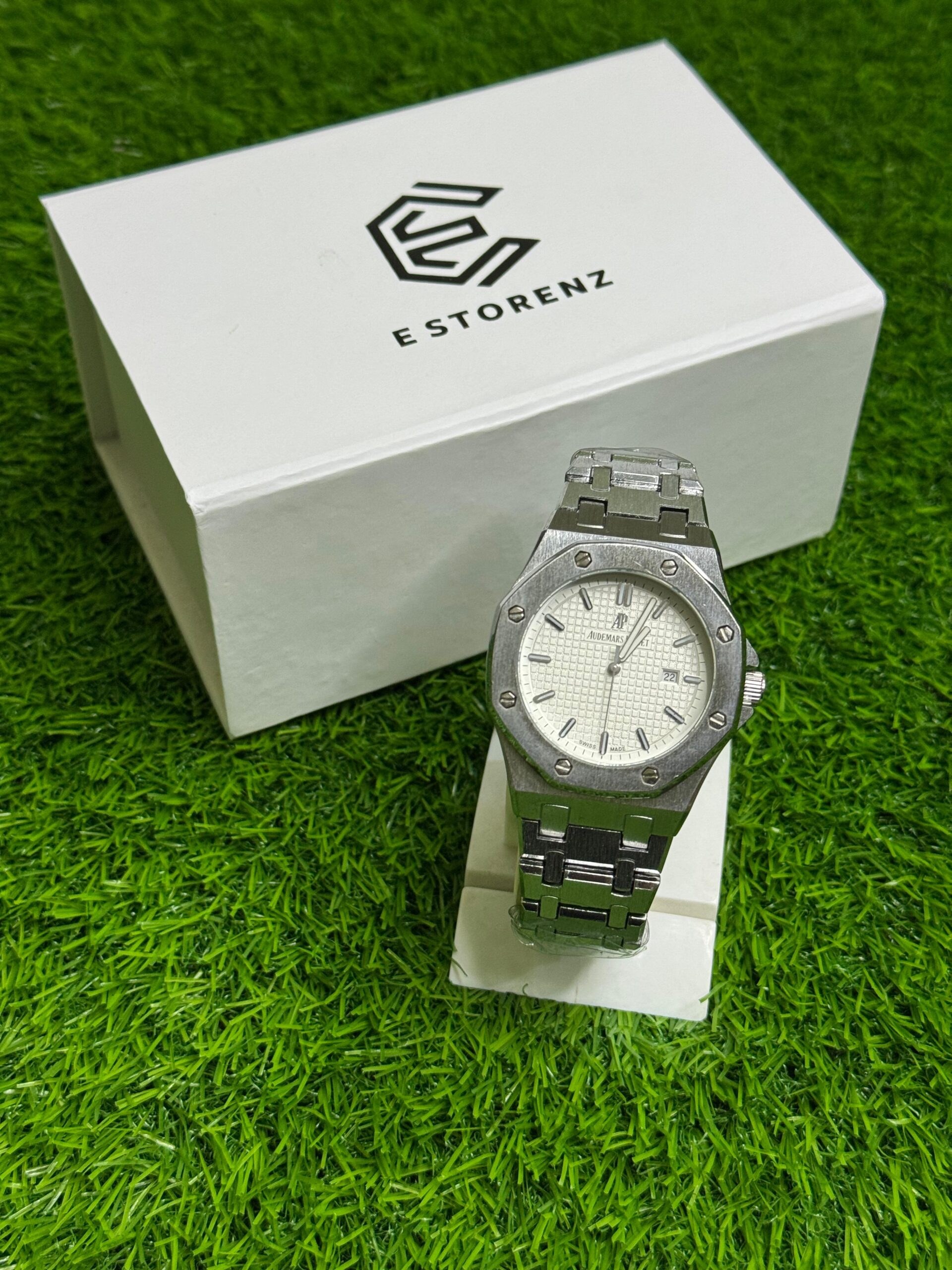 Audemars Piguet Royal Oak Date – Luxury Swiss Quartz Watch - Image 2